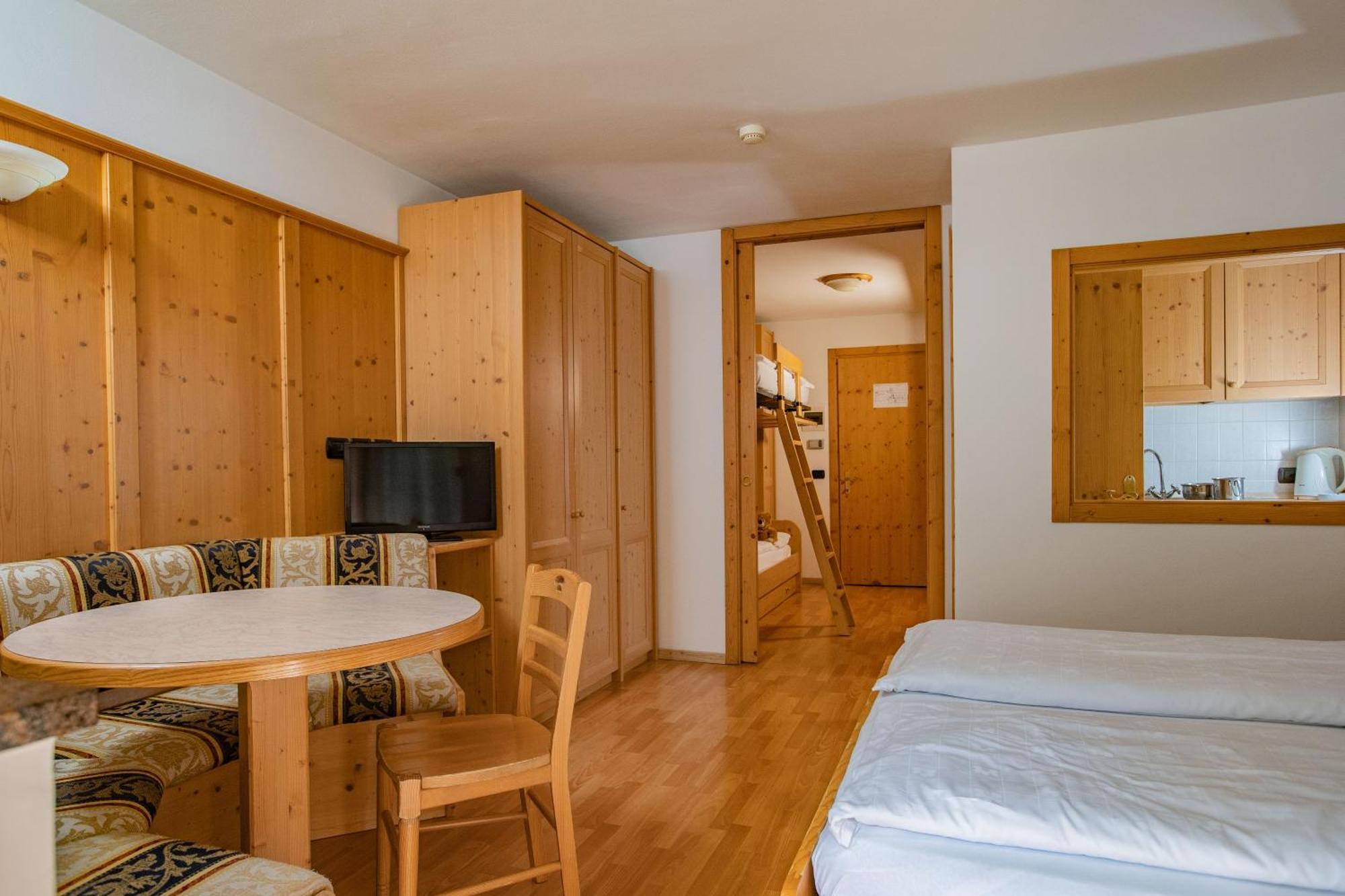 Aparthotel Princess Canazei Room photo
