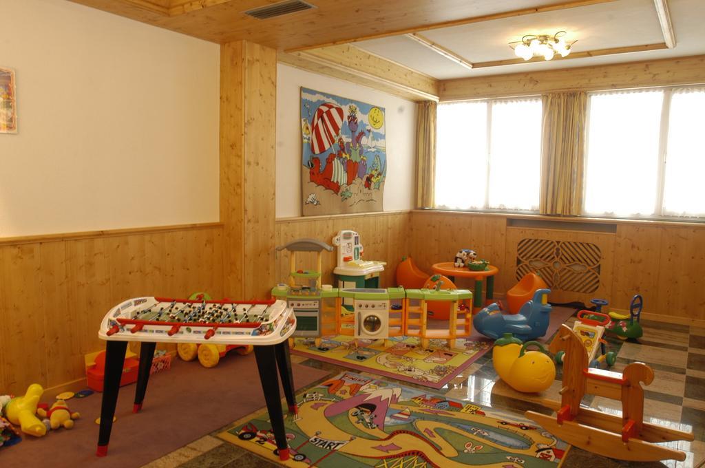 Aparthotel Princess Canazei Exterior photo